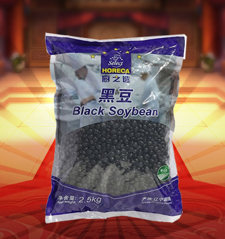 廚之選(HORECA SELECT)黑豆產(chǎn)自遼寧朝陽2.5kg每袋，用水洗凈后煮、炒、燉，或與大米、小米等其它糧食按比例放入制作各種營養(yǎng)米粥，經(jīng)常食用，有益健康。富含多種維生素、礦物質(zhì)及微量元素，營養(yǎng)美味，深受廣大消費者的認可與喜愛。