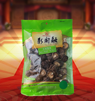 新閩融無根厚菇產(chǎn)自浙江麗水250g每袋，精選優(yōu)質(zhì)厚菇，經(jīng)先進(jìn)工藝加工而成，其味清香可口，質(zhì)地細(xì)膩，是一種風(fēng)味獨(dú)特的食用菌。將本品用清水洗凈浸泡后，可直接與肉絲爆炒、排骨煲湯，或作為佐料，葷素皆宜。本產(chǎn)品采用的是袋裝的包裝方式，包裝較輕，讓您攜帶起來更加的方便自如。