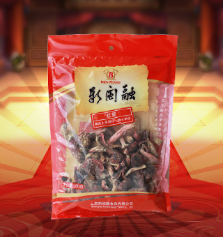 新閩融紅菇產(chǎn)自云南普洱150g每袋，精選優(yōu)質(zhì)原材料，綠色種植，陽光充沛，人工采摘篩選，品質(zhì)保證，不添加任何防腐劑與人工色素。色澤嫩白，菇形圓正，口感細(xì)膩香醇，是家庭、賓館、餐廳、席間的上等佐料，保留了豐富的營(yíng)養(yǎng)成分。采取透明包裝，新鮮清晰可見，干凈衛(wèi)生，方便存放冷藏，方便消費(fèi)者們的選購(gòu)，安全健康，放心購(gòu)買。