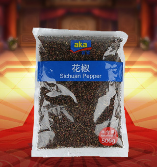 宜客(AKA)花椒產自四川成都500g每袋，選用上等優(yōu)質的花椒為原料，經現(xiàn)代先進的工藝，精心制作而成，品質天然，口味純正。營養(yǎng)豐富，美味健康，香辣口感，氣味芳香，味道純正，品質有保障，可放心食用。塑料質地包裝，簡潔大方，食用簡單，是您廚房常備品的上好選擇，帶給您全新的精彩體驗。