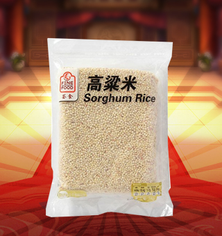 薈食(FINE FOOD)高粱米產(chǎn)自遼寧朝陽1kg每袋，精選上等高粱，顆顆飽滿，晶瑩剔透，營養(yǎng)健康。蛋白質(zhì)中賴氨酸含量較低，屬于半完全蛋白質(zhì)。高梁的尼克酸含量也不如玉米多，但卻能為人體所吸收。育種、種植、收割、加工，全程嚴格執(zhí)行標準，放心食用。