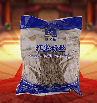 廚之選紅薯粉絲產(chǎn)自山東招遠1.5kg每袋，精選優(yōu)質(zhì)紅薯淀粉等為原料，融合水精制而成，品質(zhì)優(yōu)良，天然上等，營養(yǎng)豐富。入口順滑，口齒留香，產(chǎn)品選料考究，口味純正，美味又健康，品質(zhì)優(yōu)質(zhì)，值得信賴。塑料質(zhì)地包裝，粉絲分明可見，食用簡單方便，是廚房常備品的上佳選擇。