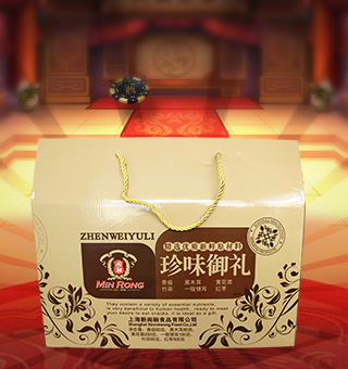 新閩融珍味御禮禮盒，本款禮盒內(nèi)含有香菇80克，黑木耳80克，黃花菜250克，一級(jí)銀耳100克，竹蓀60克，紅棗500克