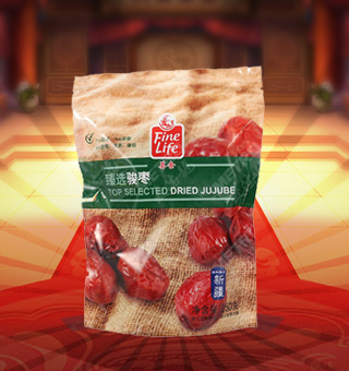 薈食(FINE LIFE)臻選駿棗產(chǎn)自新疆和田250g每袋，薈食臻選駿棗中富含豐富的蛋白質(zhì)、脂肪、碳水化合物及鈉等微量元素，有助于補充人體所需。采用精美袋式包裝，大氣上檔次，適合煮粥、煲湯、泡水等，食法多樣，是你居家生活的必備選擇。
