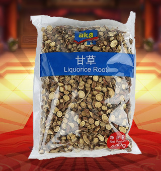 宜客(AKA)甘草產自四川成都400g每袋，選用上等優(yōu)質的甘草為原料，經現(xiàn)代先進的工藝，精心制作而成，品質天然，口味純正。營養(yǎng)豐富，美味健康，香甜口感，氣味芳香，味道純正，品質有保障，可放心食用。塑料質地包裝，簡潔大方，食用簡單，是您廚房常備品的上好選擇，帶給您全新的精彩體驗。
