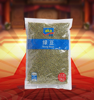 宜客(AKA)綠豆產(chǎn)自吉林白城1kg每袋，精選優(yōu)質(zhì)綠豆，粒粒飽滿，用清水洗凈，與百合、蓮子等燉湯；與大米熬綠豆粥等。富含人體所需的多種維生素、礦物質(zhì)及微量元素，營養(yǎng)健康，深受廣大消費者的認可與喜愛。