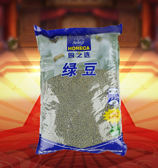 廚之選HS精選綠豆產(chǎn)自吉林白城2.5kg每袋，精細加工而成，質(zhì)量上乘，備受廣大專業(yè)廚師的厚愛，外形飽滿，深受消費者歡迎。保留了綠豆中原有的滋味、氣味和全部的營養(yǎng)物質(zhì)，風味獨特，定會讓您回味無窮。不使用化學劑、無化學殘留、不破壞營養(yǎng)成分，給家人一份天然、一份健康、一份安心。