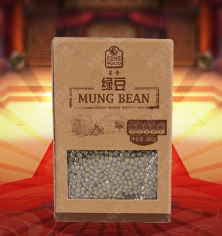 薈食(FINE FOOD)綠豆產(chǎn)自吉林白城380g每袋，薈食為麥德龍自有品牌，采選優(yōu)質(zhì)綠豆，經(jīng)過嚴格的篩選流程，確保每一粒綠豆的質(zhì)量安全。本產(chǎn)品富含豐富的蛋白質(zhì)、脂肪、碳水化合物以及各種維生素，是您食用的健康伴侶。本產(chǎn)品的設(shè)計精致大方、方便攜帶，是作為居家、旅行、聚會常備的休閑伴侶。