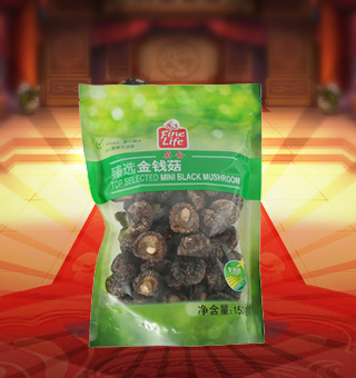薈食(FINE LIFE)臻選金錢菇產(chǎn)自浙江麗水150g每袋，精選優(yōu)質(zhì)香菇，菇肉肥厚，色澤均勻，厚實(shí)圓潤(rùn)，自然鮮美，味道純正，方便食用。香菇具有高蛋白、低脂肪和多種維生素等營(yíng)養(yǎng)成分，可用來配菜、搭配煲湯、小炒等多種吃法。