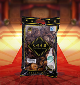 閩融無根厚菇產(chǎn)自浙江麗水250g每袋，厚菇具有降血脂，降血壓的功效，厚菇中含有的香菇素能夠溶解膽固醇，起到降血脂的作用，而厚菇中酪氨酸、氧化酶，嘌呤以及一些核酸物質(zhì)可以起到降壓的作用，也可以預(yù)防動(dòng)脈粥樣硬化、肝硬化等疾病。