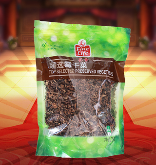 薈食(FINE LIFE)臻選霉干菜產(chǎn)自浙江紹興250g每袋，蕭山霉干菜是浙江省紹興市夾灶鄉(xiāng)的漢族傳統(tǒng)名菜。夾灶原屬紹興縣，故歷來以“紹興霉干菜”為名。此產(chǎn)品由大葉芥加工而成，色澤烏黑，香氣濃郁，味美質(zhì)嫩，久貯不變，是一種常年食用的大眾化食品州，霉干菜一般用芥菜、尚未抽苔的白菜和油菜等腌制后曬干制成。